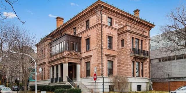 wrigley-mansion