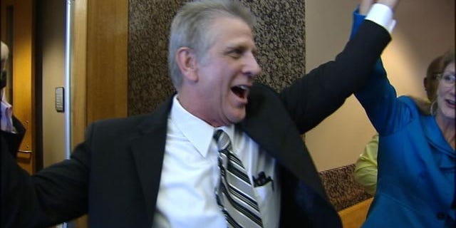 Oct. 12, 2015: Steven Chaney walks out of court in Dallas after his conviction for a 1987 double murder was overturned. (KDFW)