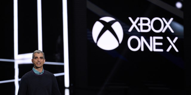 Kareem Choudhry, Xbox Vice President, introduces the Xbox One X gaming console during the Xbox E3 2017 media briefing in Los Angeles, California, U.S., June 11, 2017. (REUTERS/Kevork Djansezian)