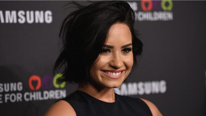 Demi Lovato Poses Makeup Less For Vanity Fair Says It S All Demi Lovato Poses Makeup Less For Vanity Fair Says It S All About Confidence Fox News