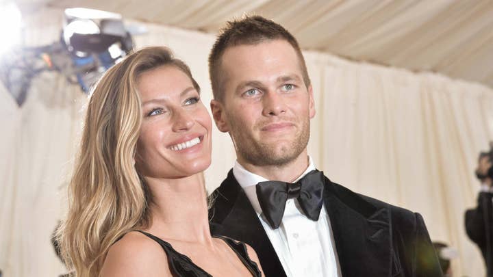 Gisele Bundchen flaunts bikini bod, Tom Brady during family vacation