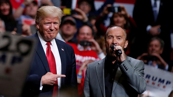 Lee Greenwood teams up with Helping a Hero to gift special home to double-amputee Afghanistan veteran