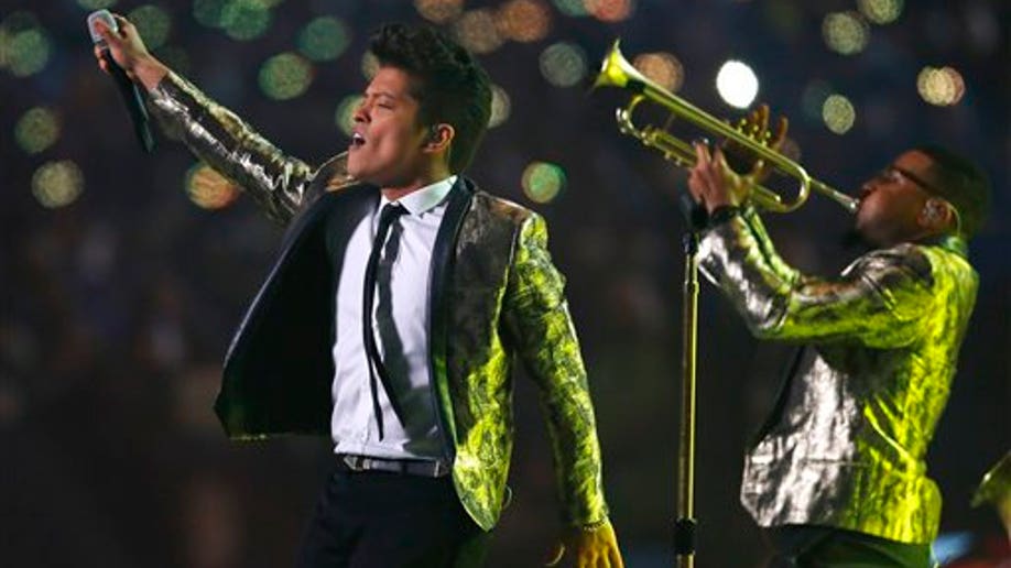 00354116-Super Bowl Football