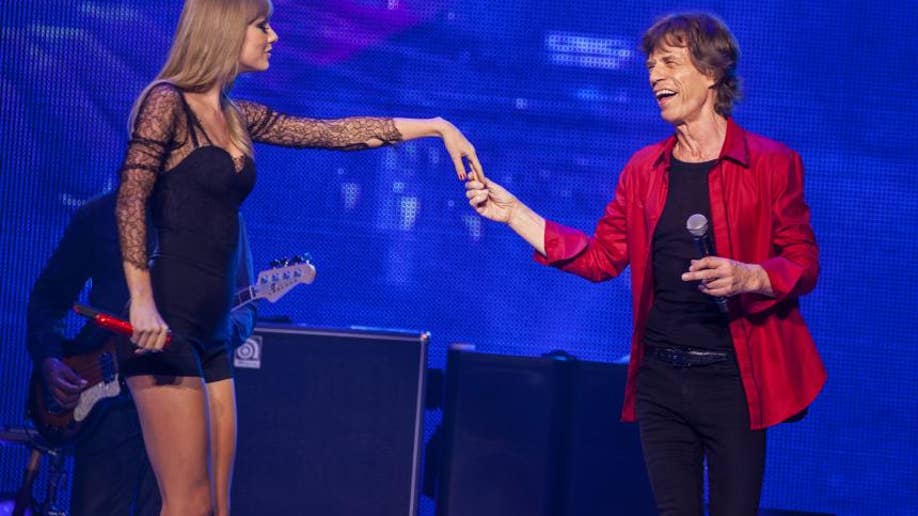 Taylor Swift Joins Mick Jagger on Stage at Chicago Concert | Fox News