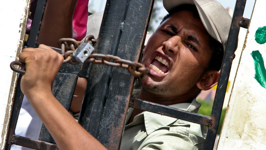 03b1e781-Mideast Egypt