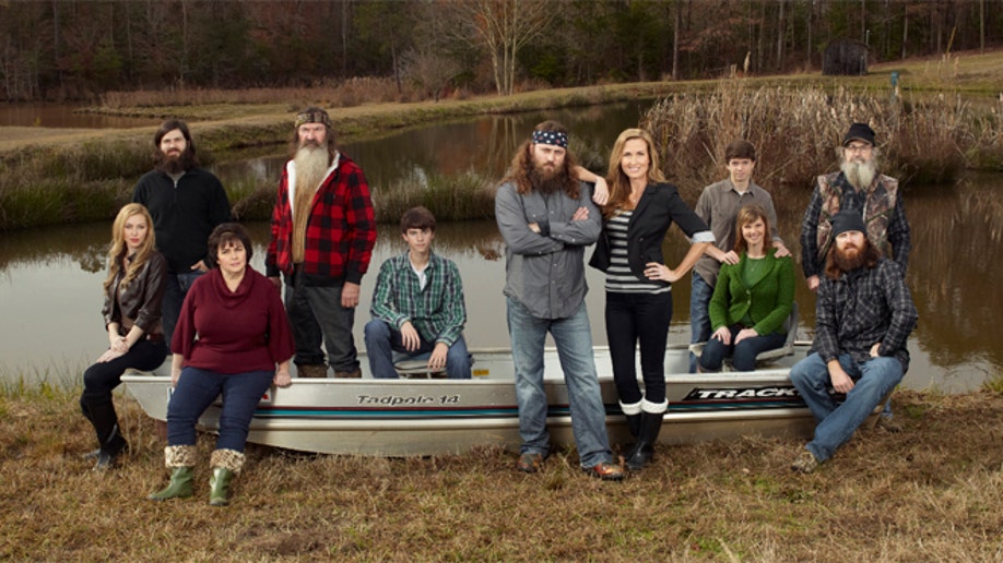 'Duck Dynasty' Recap: Robertsons Shop For A Hot Tub, Phil Spends Time ...