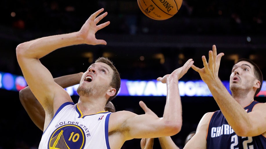 2d0ff209-Bobcats Warriors Basketball