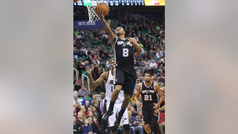 2d54c639-Spurs Jazz Basketball