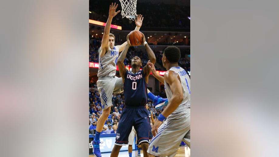 31ce55a1-UConn Memphis Basketball
