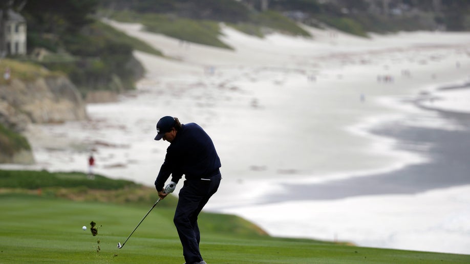 f5dc540d-Pebble Beach Golf