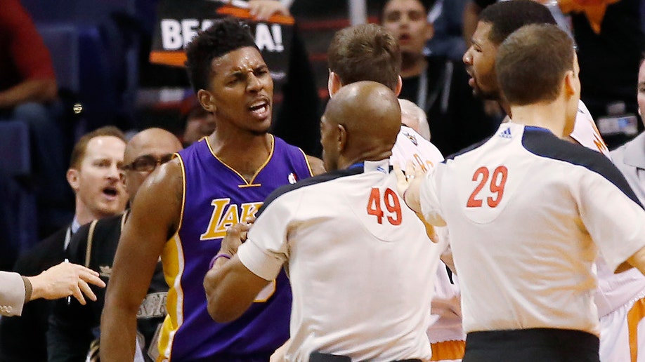 35f08ba0-Lakers Suns Basketball