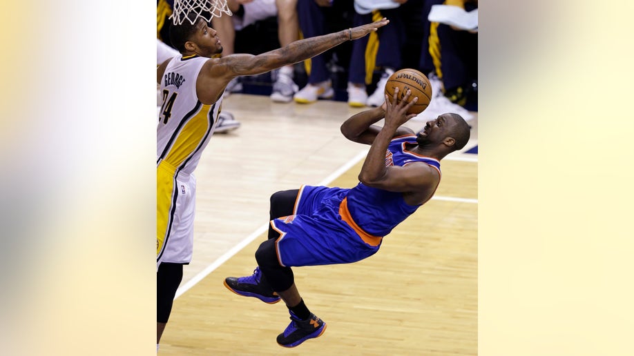 b465dc0e-APTOPIX Knicks Pacers Basketball