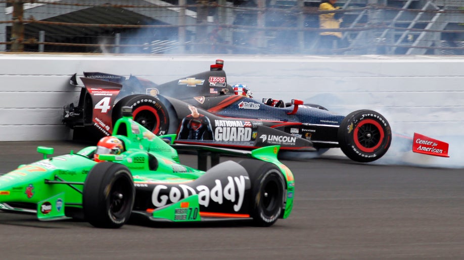 680414da-IndyCar Indy 500 Auto Racing