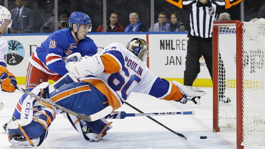 b4e5e603-Islanders Rangers Hockey