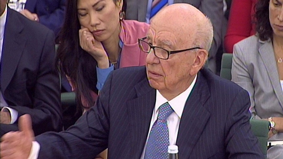 Murdochs Brooks Deflect Blame During Hearing In Parliament On Uk 