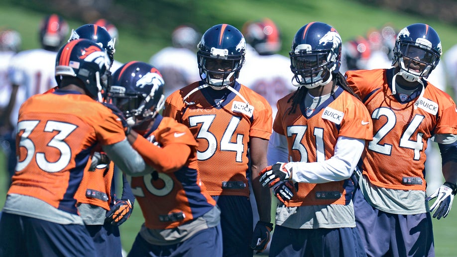 1bbaca18-Broncos Football