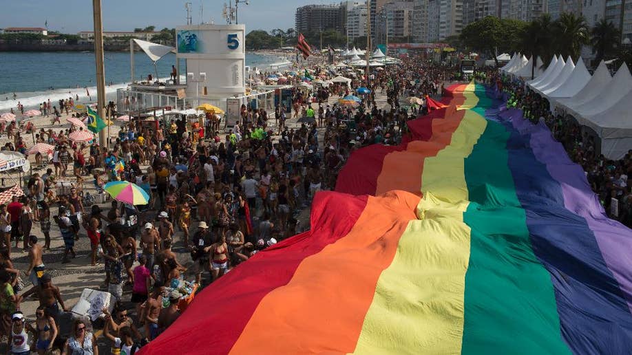 Big Crowd Turns Out For Colorful Gay Pride Parade In Rio | Fox News