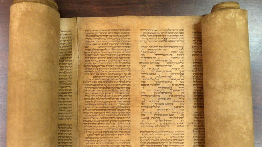e7081c22-Italy Old Torah Scroll