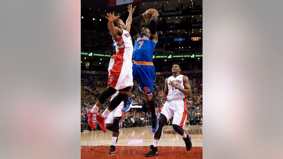 17fc8c58-Knicks Raptors Basketball