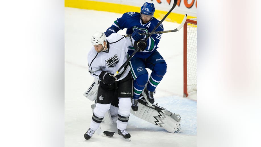 be9dda44-Kings Canucks Hockey