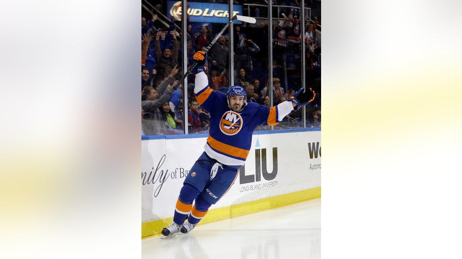 90450bbf-Rangers Islanders Hockey