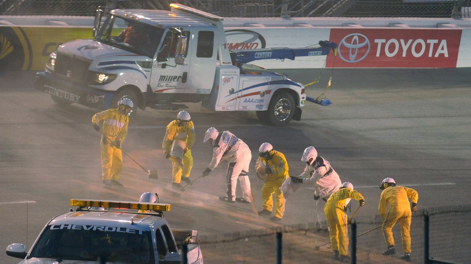 d41f9198-NASCAR Richmond Auto Racing