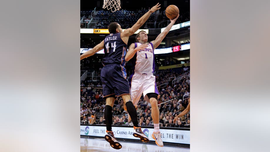 8c5e6398-Bobcats Suns Basketball