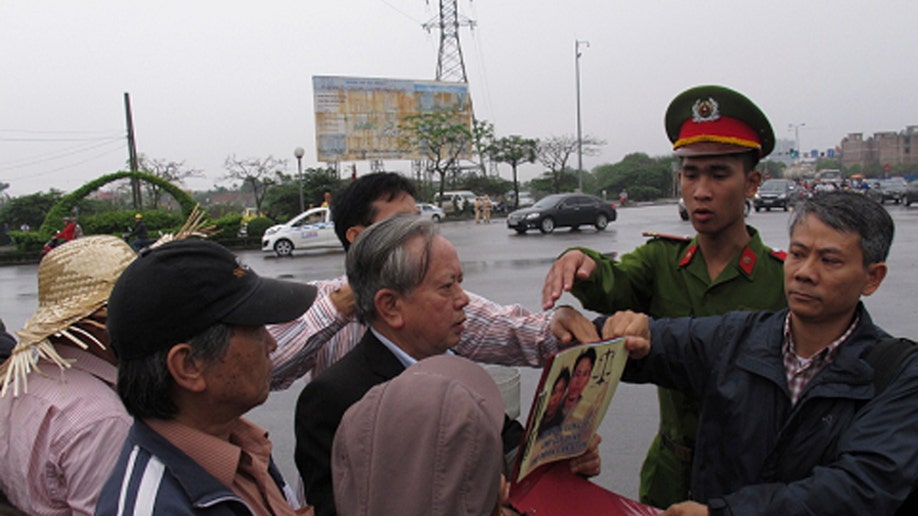 c4ccf80b-Vietnam Farmers Trial