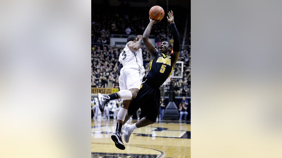 3ca9d77b-Iowa Purdue Basketball