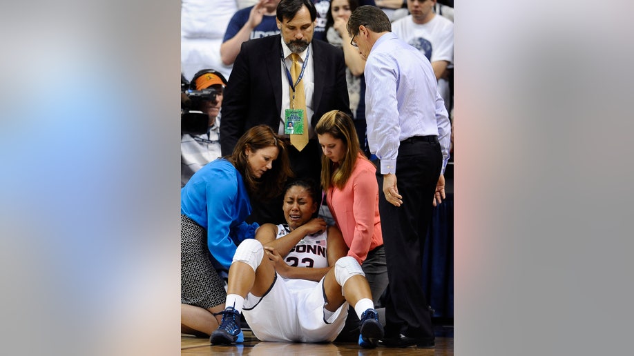 bd8527c3-Stanford UConn Basketball