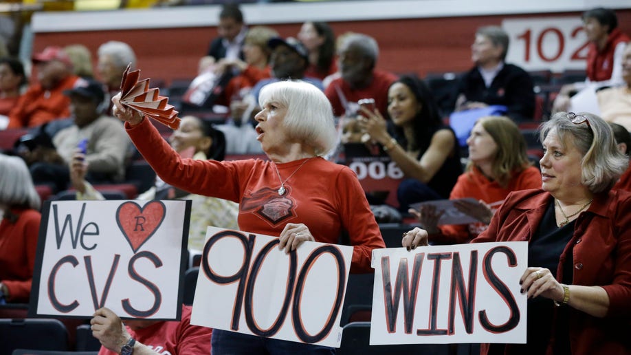 5e40d4da-USF Rutgers Basketball