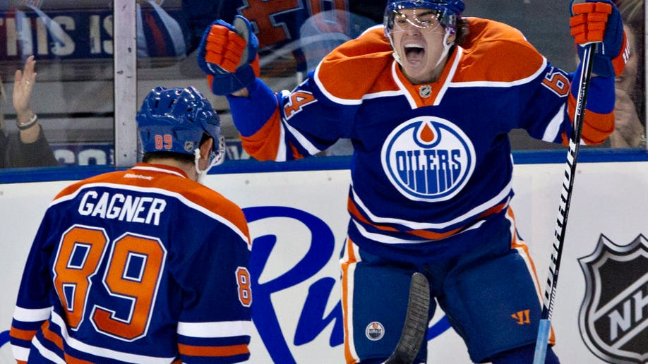 19c64faf-Sharks Oilers Hockey