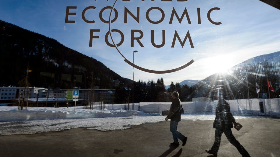256b2001-Switzerland Davos Forum