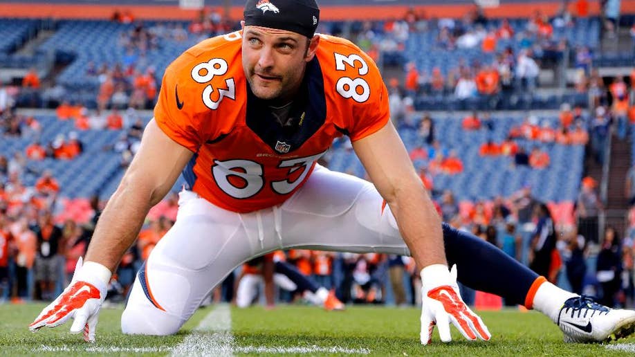 Broncos mendapatkan kembali Wes Welker setelah larangan 4 pertandingannya dipotong setengahnya berdasarkan kebijakan obat baru NFL