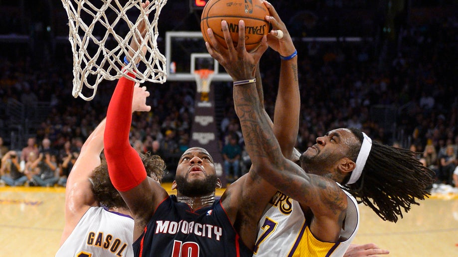 08de1369-Pistons Lakers Basketball