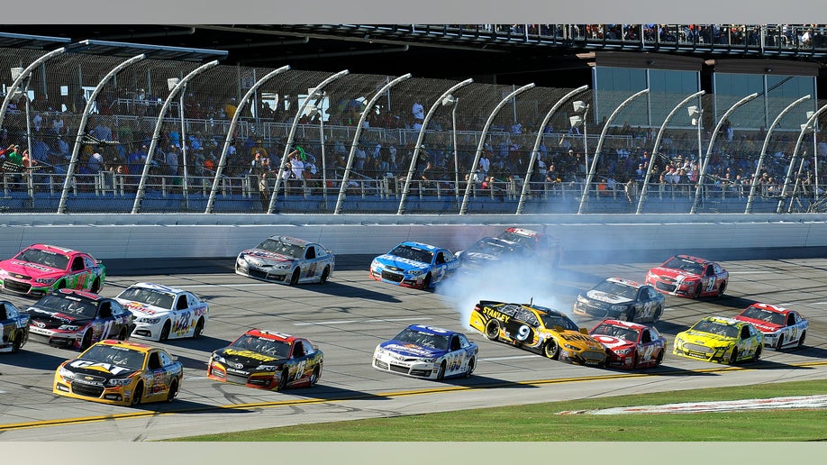 19ca1a2f-NASCAR Talladega Auto Racing