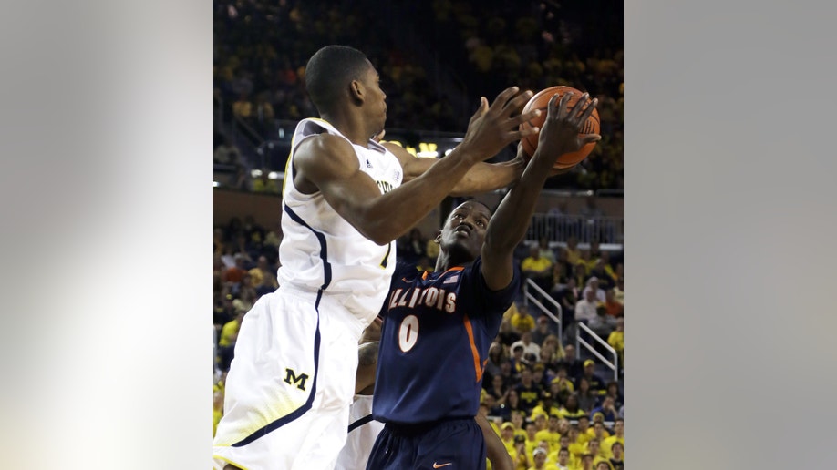 f8fc2530-Illinois Michigan Basketball