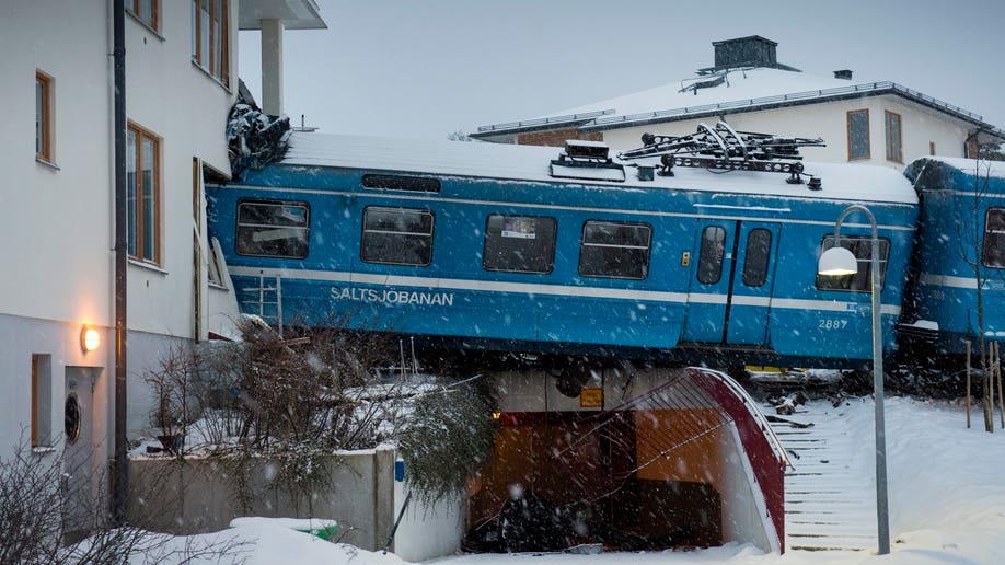 2b03f2c1-Sweden Train Crash
