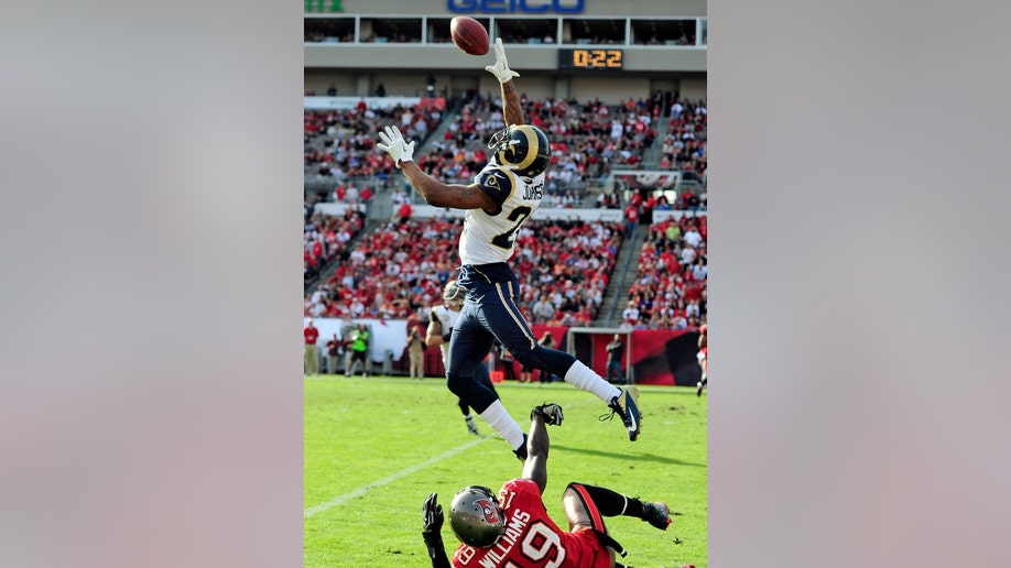 2e310ca5-Rams Buccaneers Football