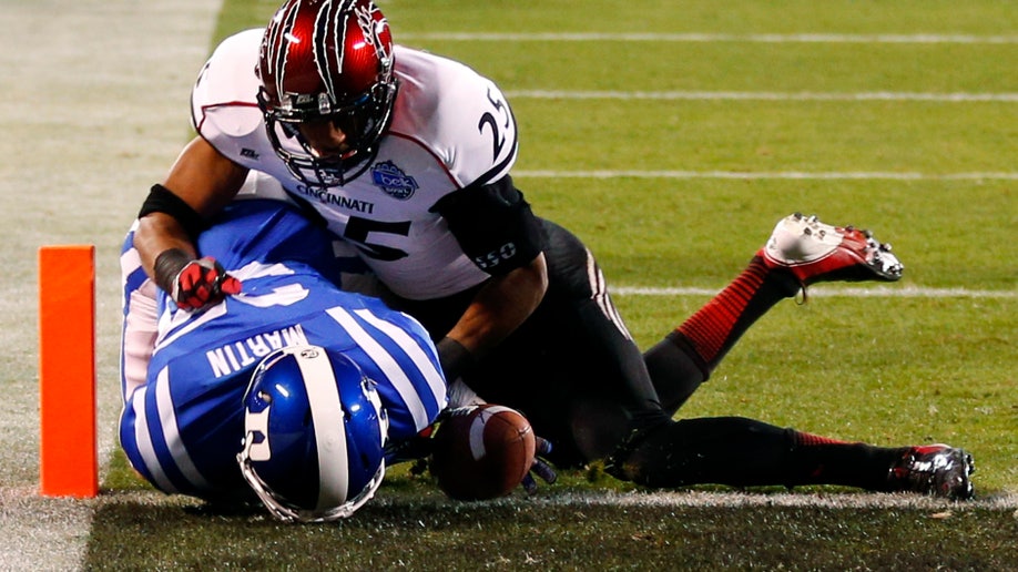 8cba872d-Belk Bowl Football