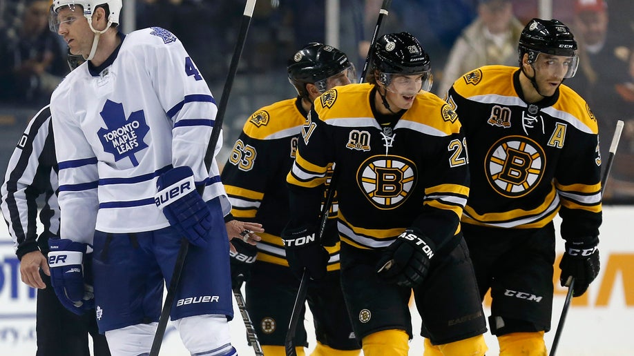 d4a3b304-Maple Leafs Bruins Hockey