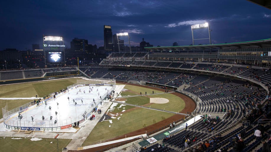North Dakota Neb Omaha Hockey
