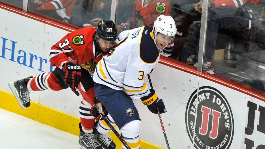 26df4c75-Sabres Blackhawks Hockey