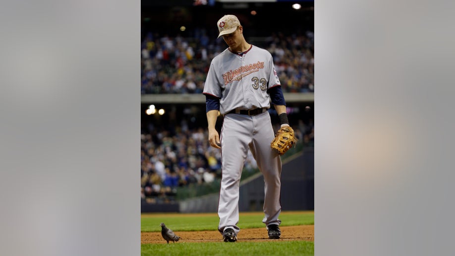 1d1238e7-Twins Brewers Baseball