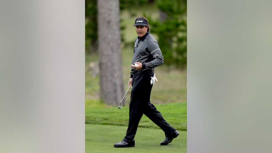 8fde933b-Pebble Beach Golf