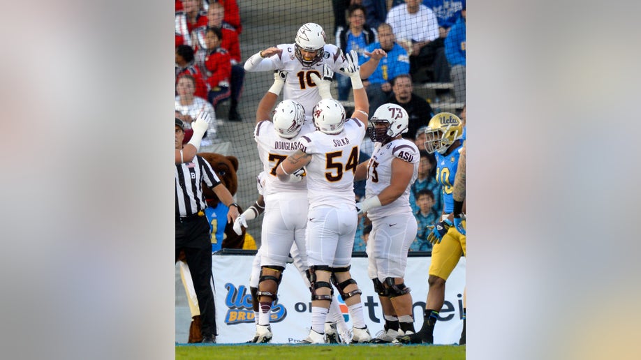 cf8c5e5b-Arizona State UCLA Football