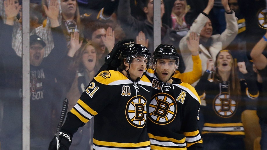 aac44ff2-Maple Leafs Bruins Hockey