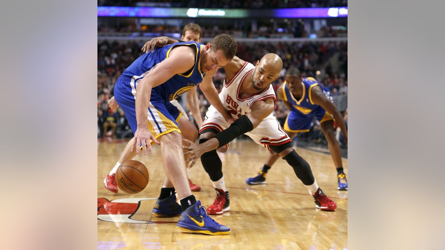 472364e4-Warriors Bulls Basketball