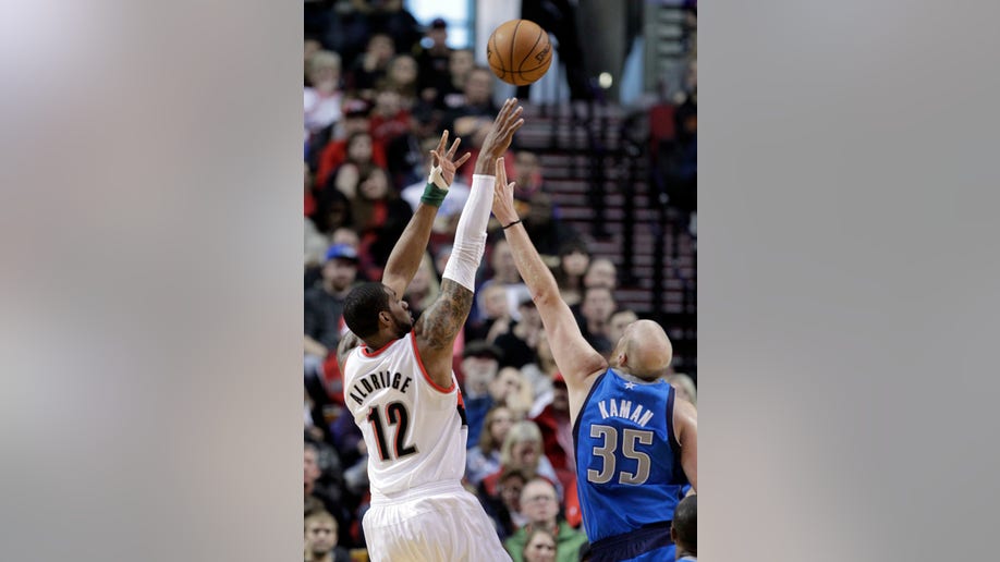 6a0f1b97-Mavericks Trail Blazers Basketball