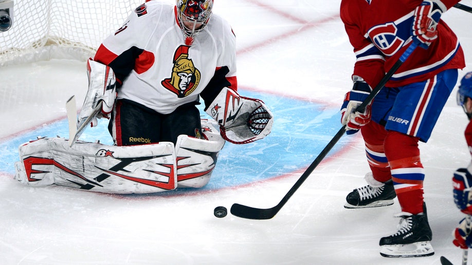 36133474-Senators Canadiens Hockey